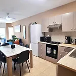 2 Beachside Apts, 5min Walk To Shore With Internet