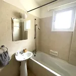 2 Beachside Apts, 5min Walk To Shore With Internet Apartment *