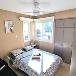 2 Beachside Apts, 5min Walk To Shore With Internet *