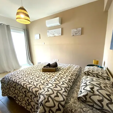 2 Beachside Apts, 5min Walk To Shore With Internet Apartamento Larnaca