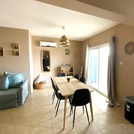 2 Beachside Apts, 5min Walk To Shore With Internet Apartamento