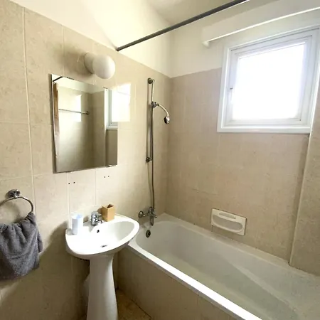 2 Beachside Apts, 5min Walk To Shore With Internet 公寓 *