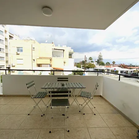 2 Beachside Apts, 5min Walk To Shore With Internet Apartment