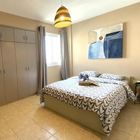 2 Beachside Apts, 5min Walk To Shore With Internet Apartamento Larnaca