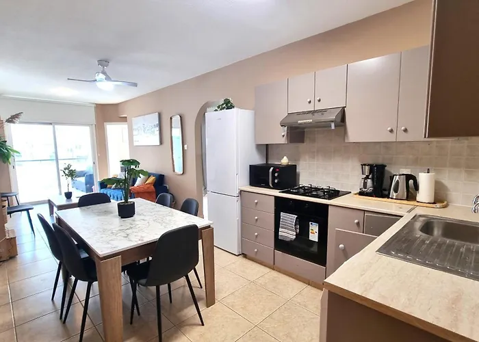 2 Beachside Apts, 5min Walk To Shore With Internet