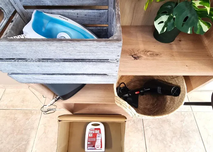 2 Beachside Apts, 5min Walk To Shore With Internet * Lárnaca